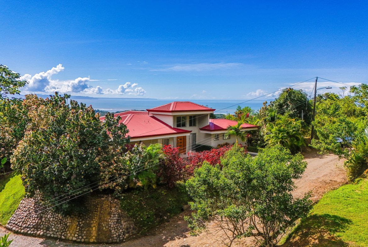 CASA HORIZON BLUE PROPERTY WITH THREE BEDROOM AND OCEAN VIEWS, IN OJOCHAL – 0.25 ACRES