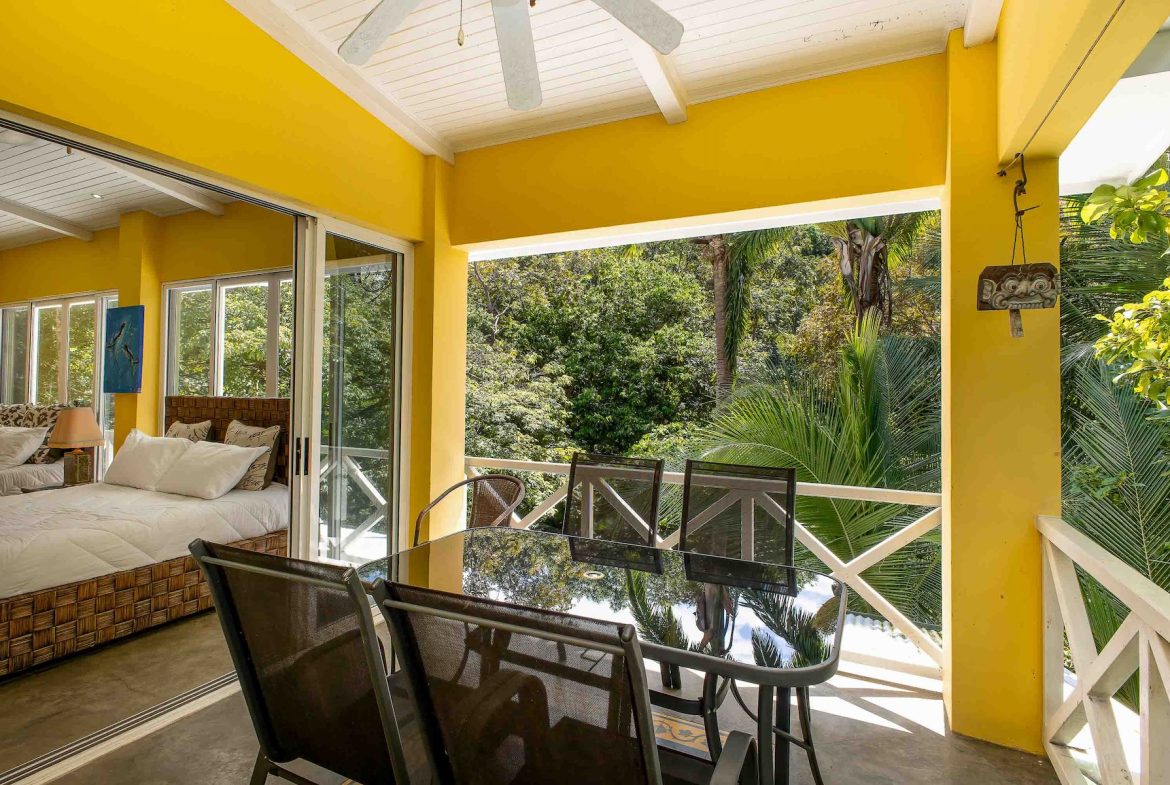 CASA AMABLE PROPERTY WITH THREE BEDROOM, IN MANUEL ANTONIO – 0.27 ACRES