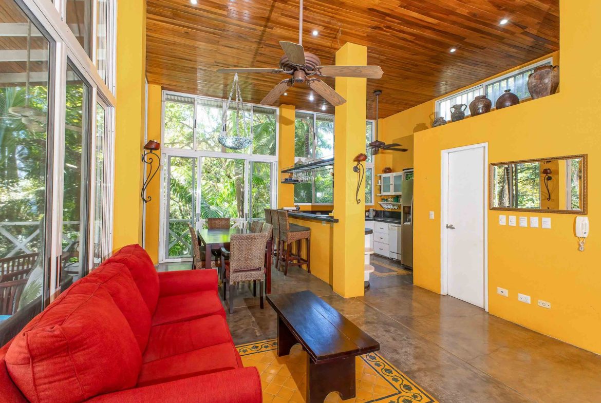CASA AMABLE PROPERTY WITH THREE BEDROOM, IN MANUEL ANTONIO – 0.27 ACRES