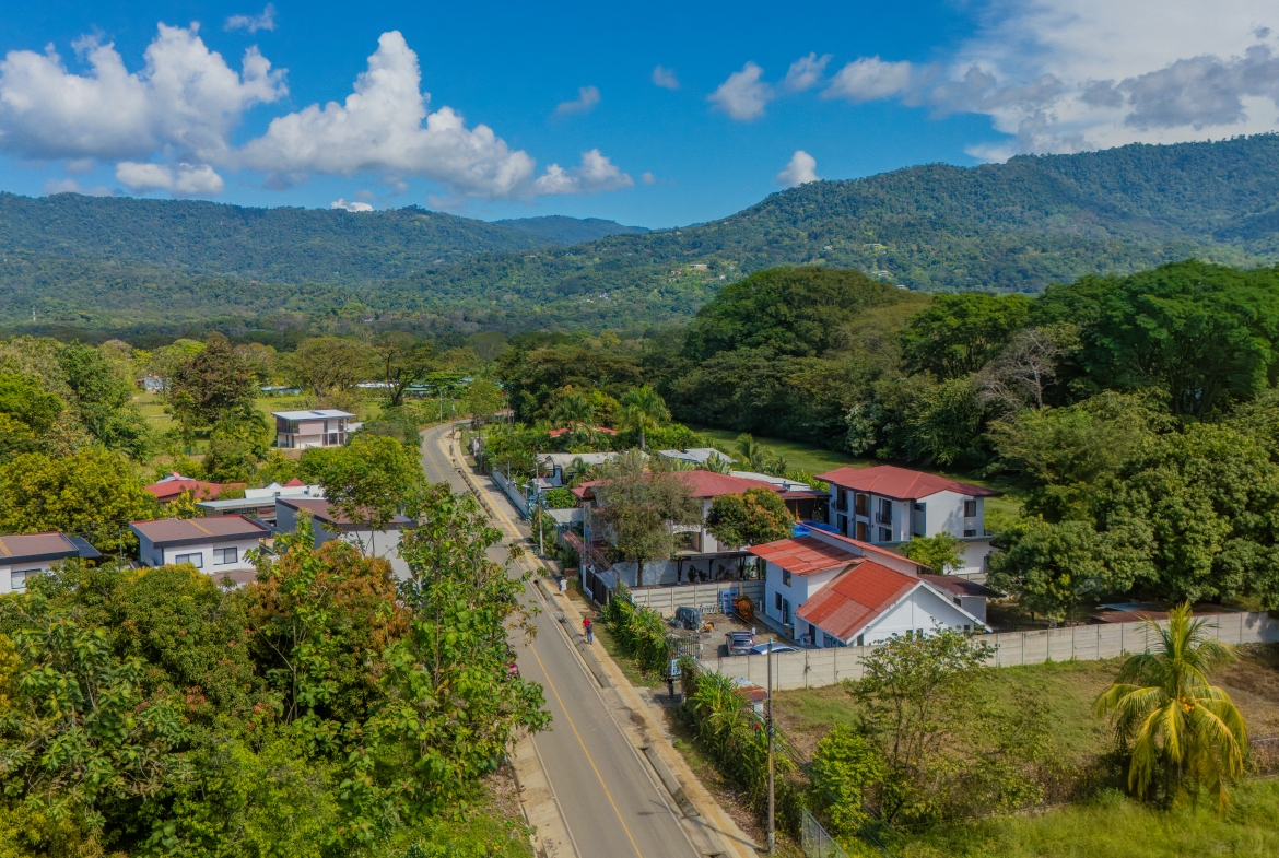 Apartments within Walking Distance to the Beach In Uvita – 0.21 Acres