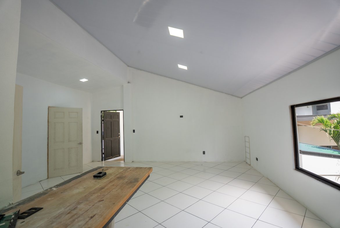 Apartments within Walking Distance to the Beach In Uvita – 0.21 Acres