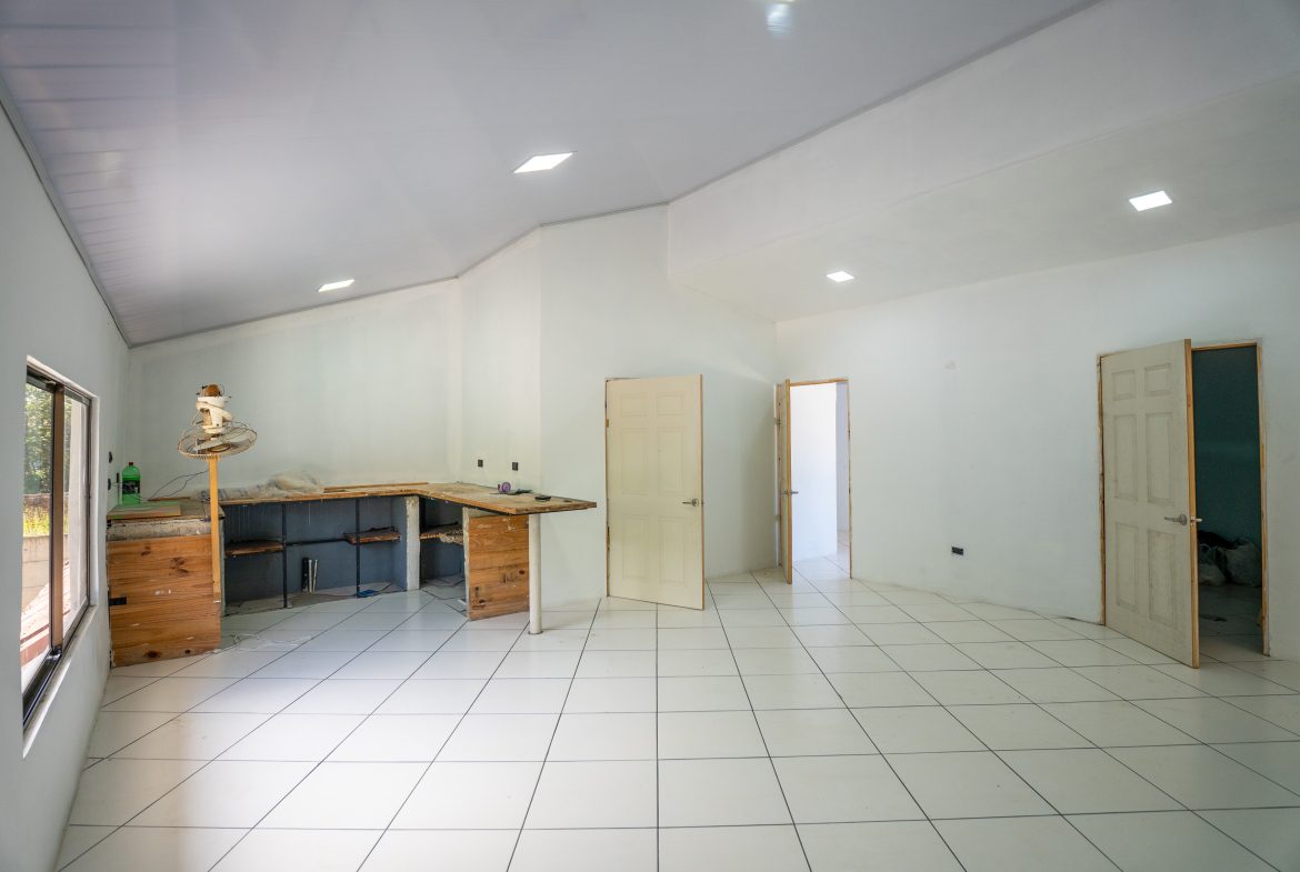 Apartments within Walking Distance to the Beach In Uvita – 0.21 Acres