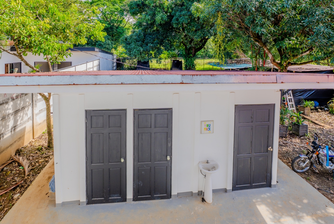 Apartments within Walking Distance to the Beach In Uvita – 0.21 Acres