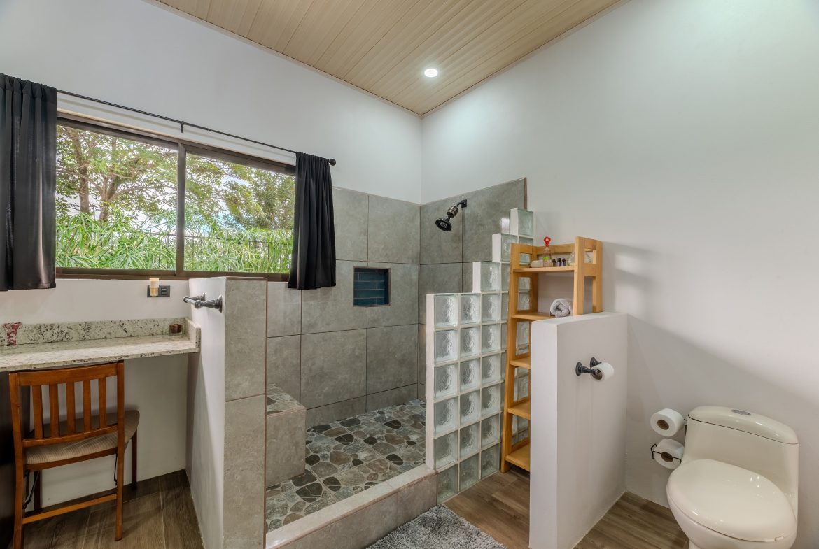 PROPERTY WITH TWO BEDROOMS IN A GATED ENTRANCE, IN QUEPOS – 0.083 ACRES