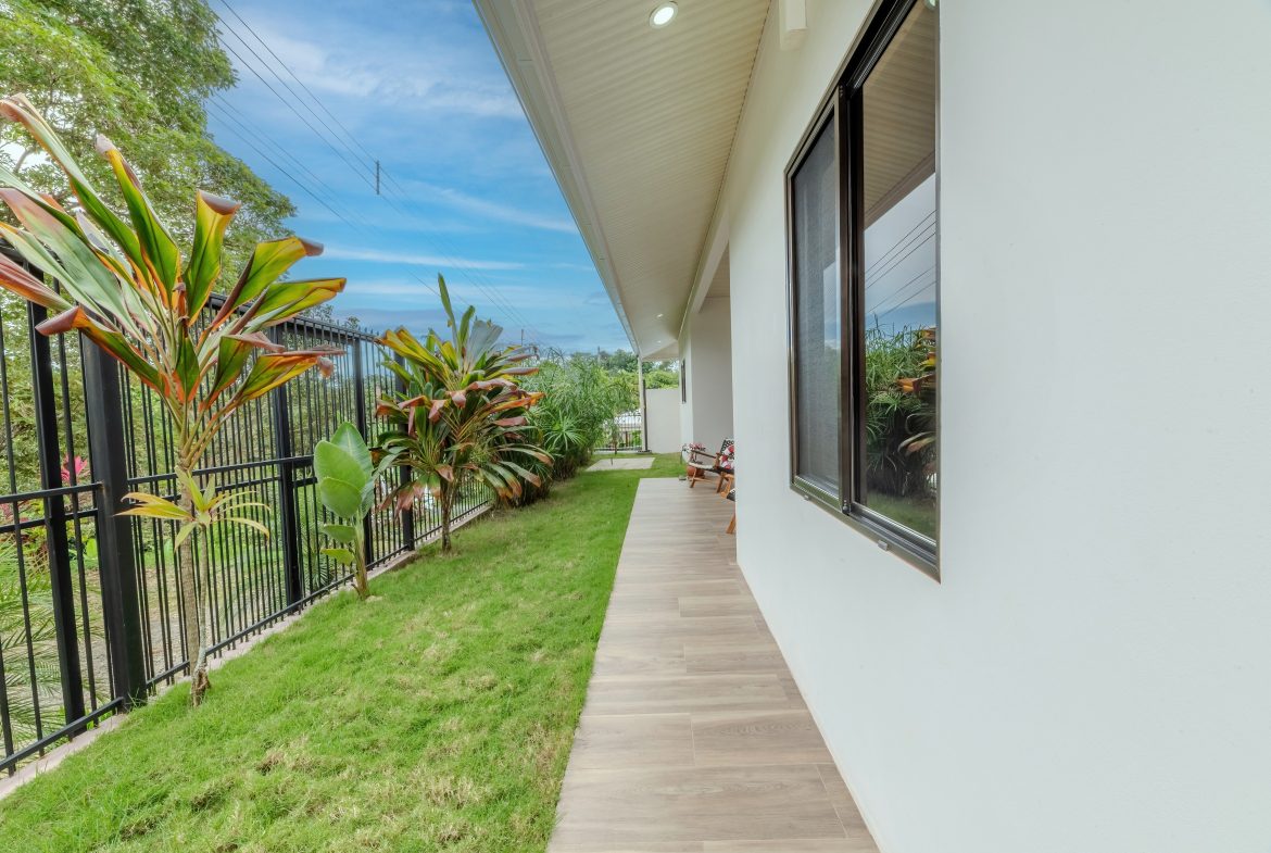 PROPERTY WITH TWO BEDROOMS IN A GATED ENTRANCE, IN QUEPOS – 0.083 ACRES