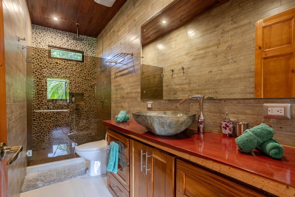 CASA JARDIN PROPERTY WITH TWO BEDROOMS, IN BAHIA BALLENA – 0.12 ACRES