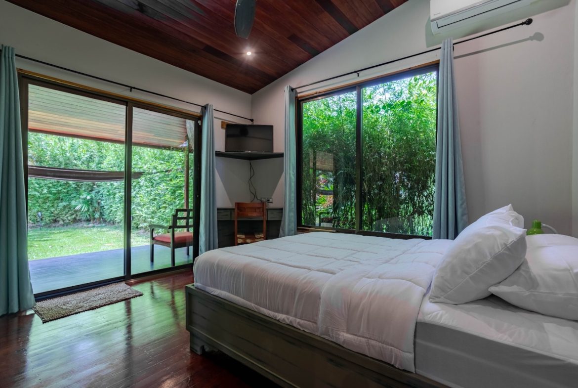 CASA JARDIN PROPERTY WITH TWO BEDROOMS, IN BAHIA BALLENA – 0.12 ACRES