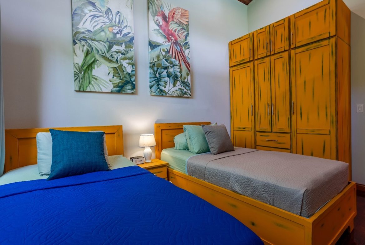 CASA JARDIN PROPERTY WITH TWO BEDROOMS, IN BAHIA BALLENA – 0.12 ACRES