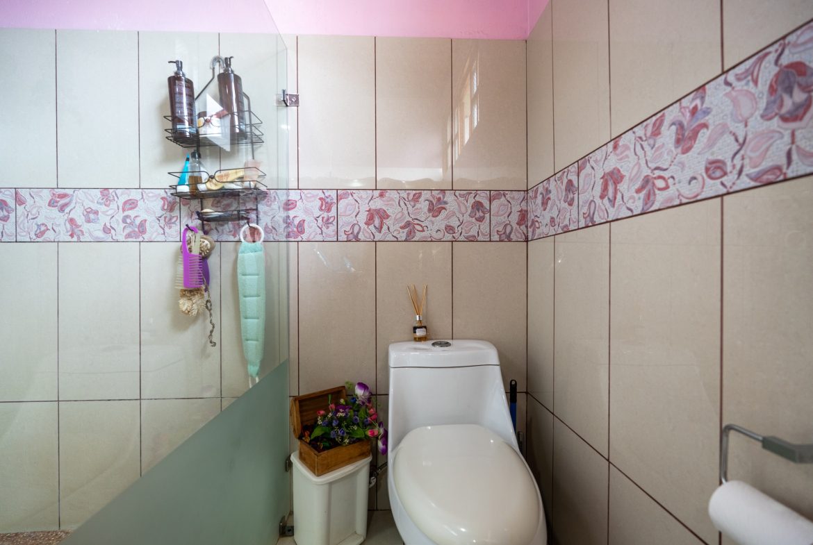 PROPERTY MULTI FAMILY WITH FIVE BEDROOMS, IN PEREZ ZELEDON – 0.26 ACRES
