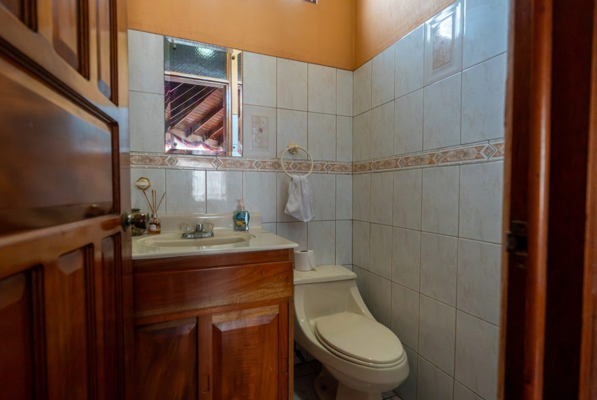 PROPERTY MULTI FAMILY WITH FIVE BEDROOMS, IN PEREZ ZELEDON – 0.26 ACRES