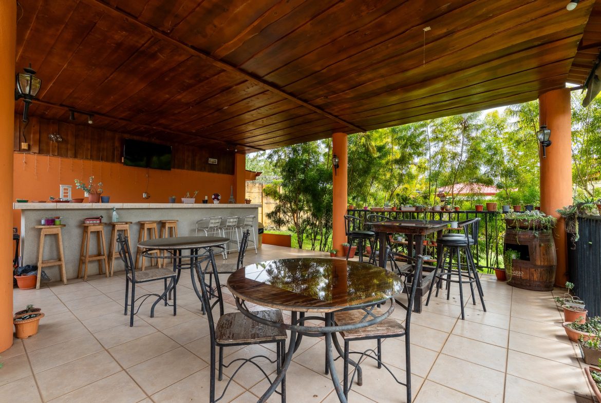 PROPERTY MULTI FAMILY WITH FIVE BEDROOMS, IN PEREZ ZELEDON – 0.26 ACRES