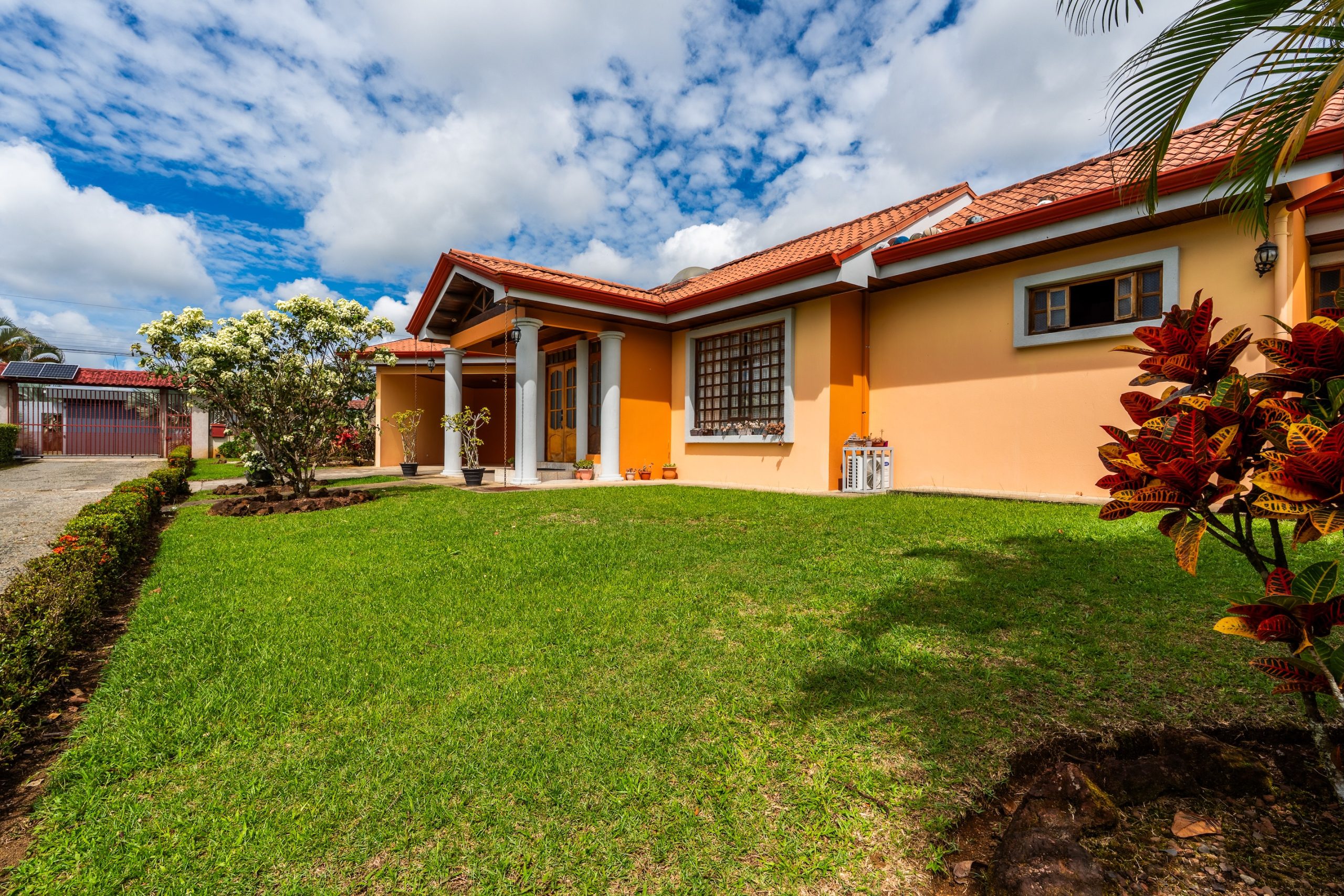 CASA PEREZ ZELEDON-144