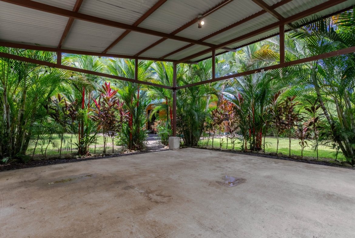 CASA JARDIN PROPERTY WITH TWO BEDROOMS, IN BAHIA BALLENA – 0.12 ACRES