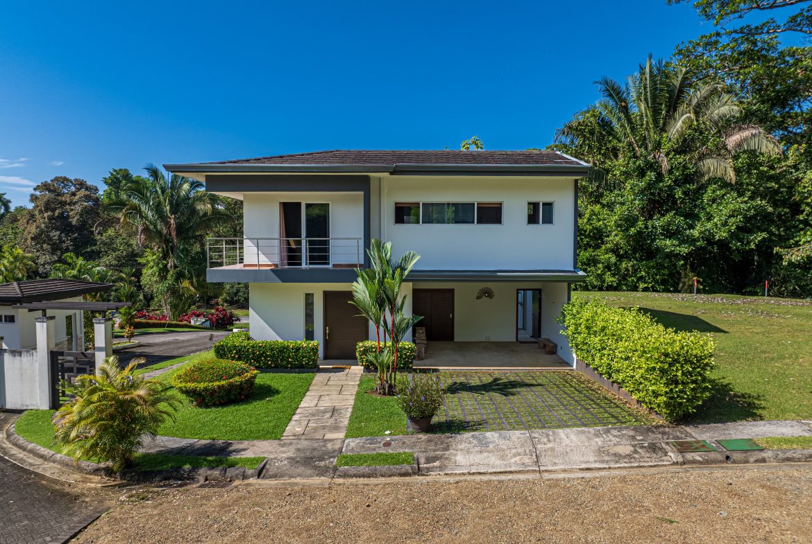 PROPERTY WITH TWO BEDROOM IN A GATED COMMUNITY, IN PLAYA HERMOSA – 0.076 ACRES, Uvita, Costa Rica — photo 6