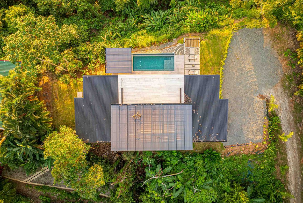 PROPERTY WITH FOUR BEDROOM AND SUNSET VIEWS SURROUNDED IN OF THE NATURE, IN HATILLO – 1.42 ACRES, Uvita, Costa Rica — photo 1