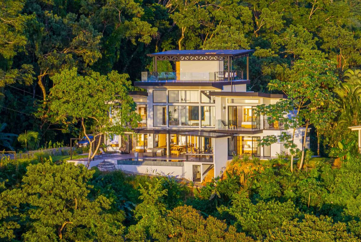 PROPERTY WITH FOUR BEDROOM AND SUNSET VIEWS SURROUNDED IN OF THE NATURE, IN HATILLO – 1.42 ACRES
