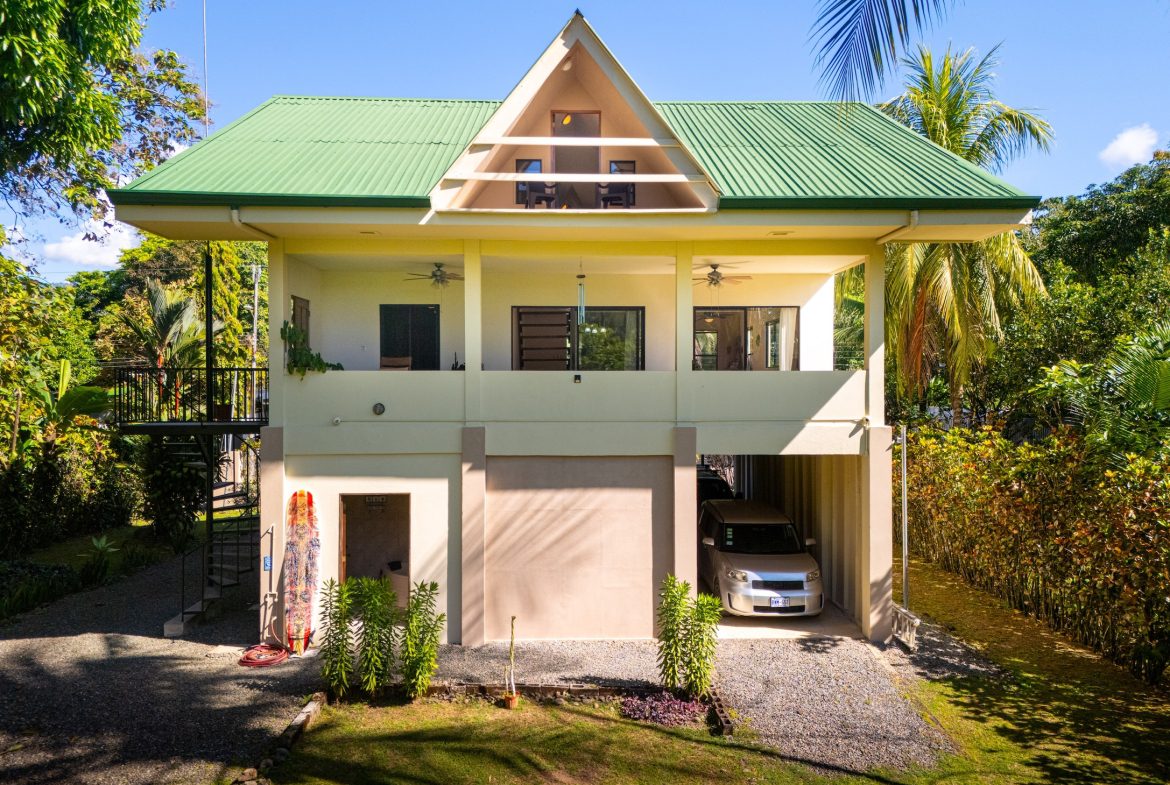 CASA BRISA TWO FLOOR PROPERTY WITH BEAUTIFUL VIEWS OF THE GARDEN, IN BAHIA BALLENA – 0.27 ACRES, Uvita, Costa Rica — photo 4