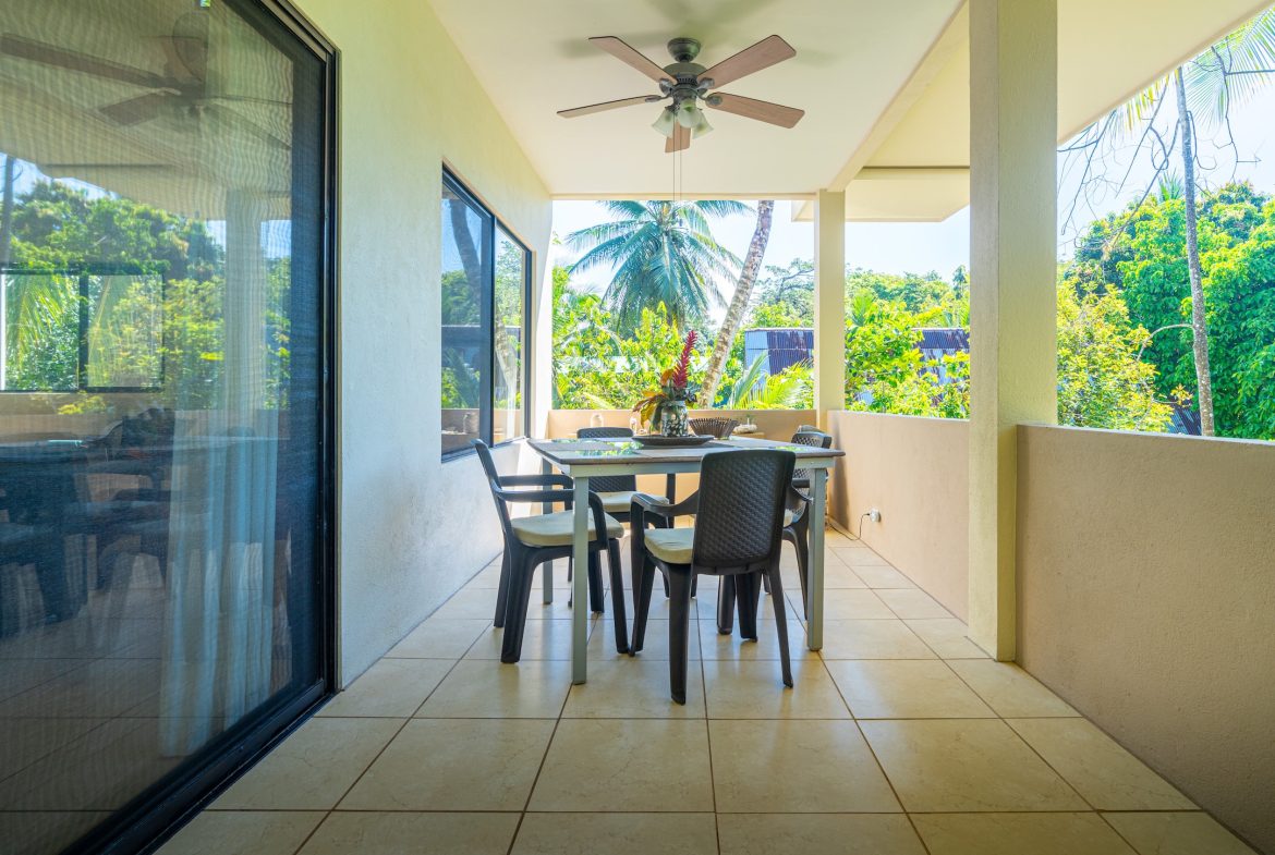 CASA BRISA TWO FLOOR PROPERTY WITH BEAUTIFUL VIEWS OF THE GARDEN, IN BAHIA BALLENA – 0.27 ACRES