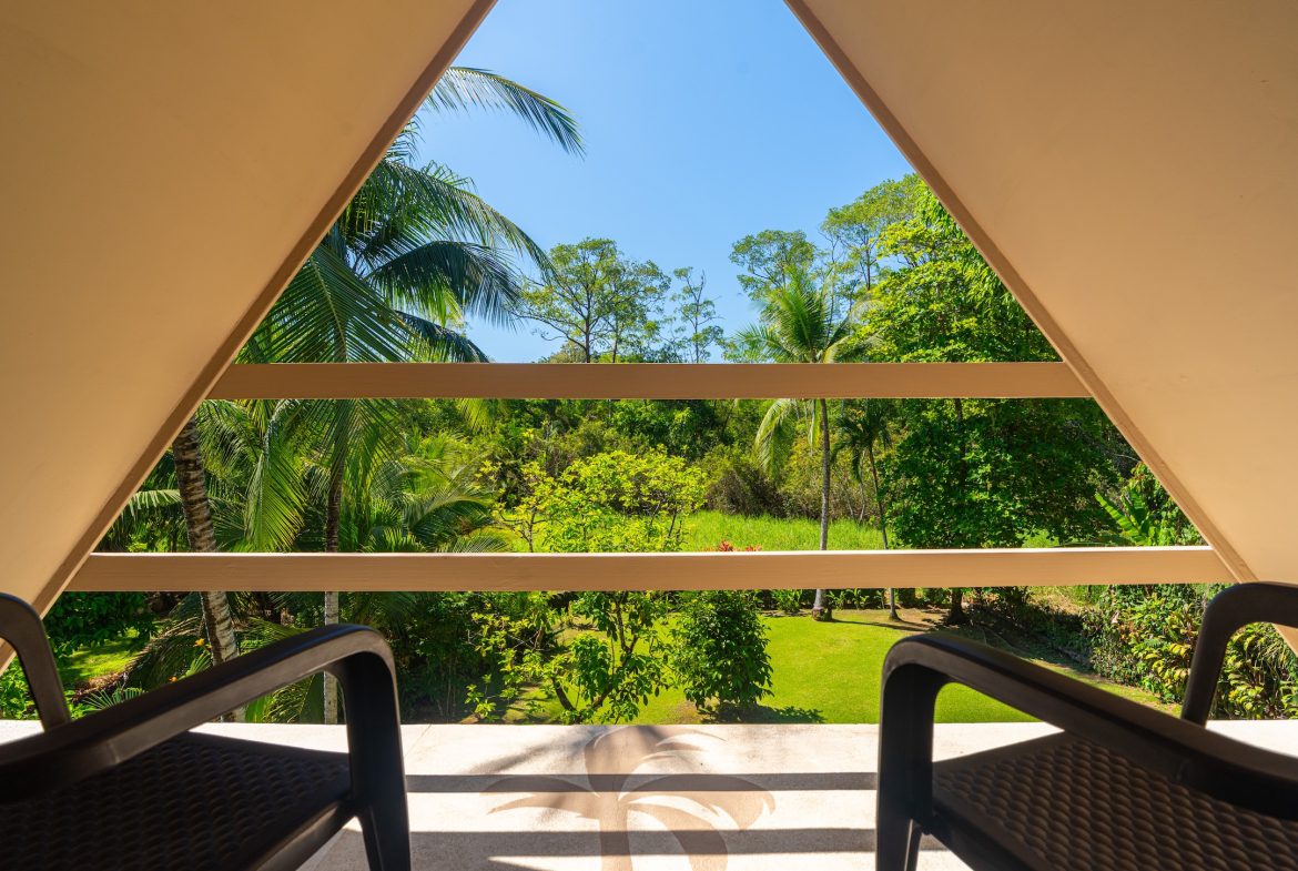 CASA BRISA TWO FLOOR PROPERTY WITH BEAUTIFUL VIEWS OF THE GARDEN, IN BAHIA BALLENA – 0.27 ACRES