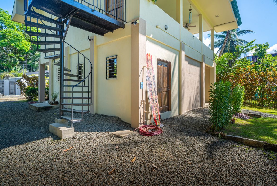 CASA BRISA TWO FLOOR PROPERTY WITH BEAUTIFUL VIEWS OF THE GARDEN, IN BAHIA BALLENA – 0.27 ACRES
