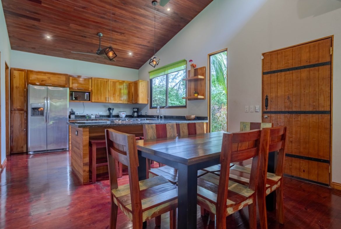 CASA JARDIN PROPERTY WITH TWO BEDROOMS, IN BAHIA BALLENA – 0.12 ACRES