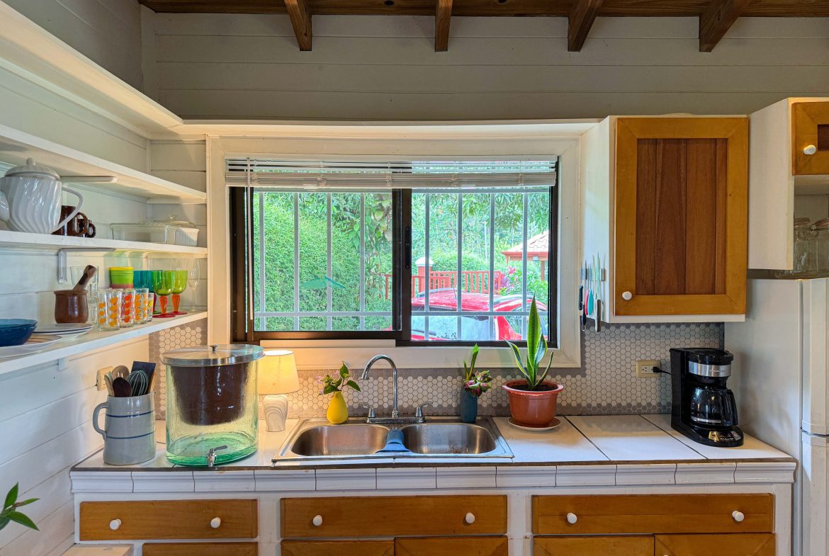 HOUSE WITH STUDIO AND VIEW OF THE DIAMANTE WATERFALL IN SAN SALVADOR – 1.25 ACRES, Uvita, Costa Rica — photo 8