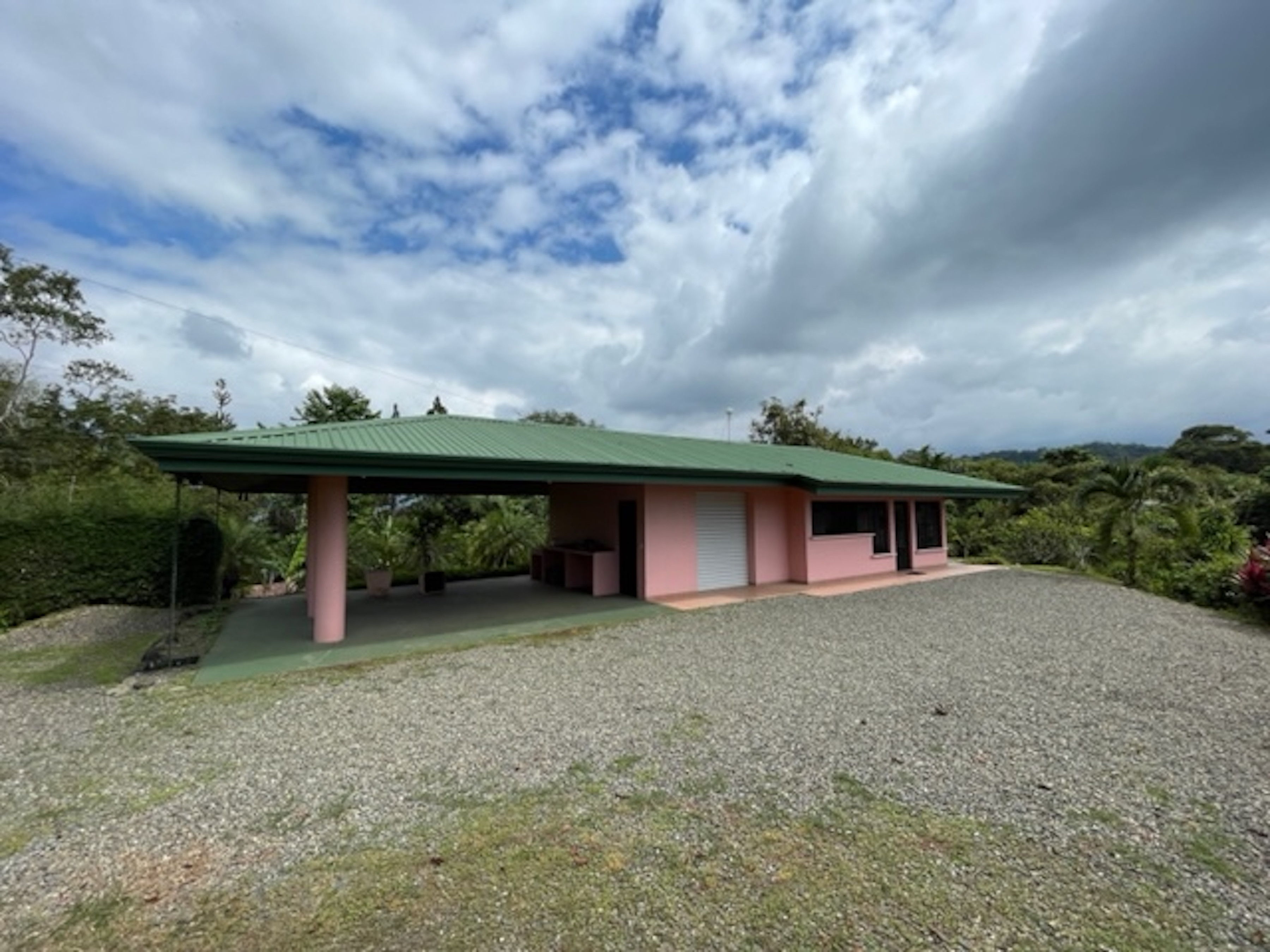 MOUNTAIN PROPERTY WITH A GUEST HOUSE, IN PLATANILLO – 5.2 ACRES