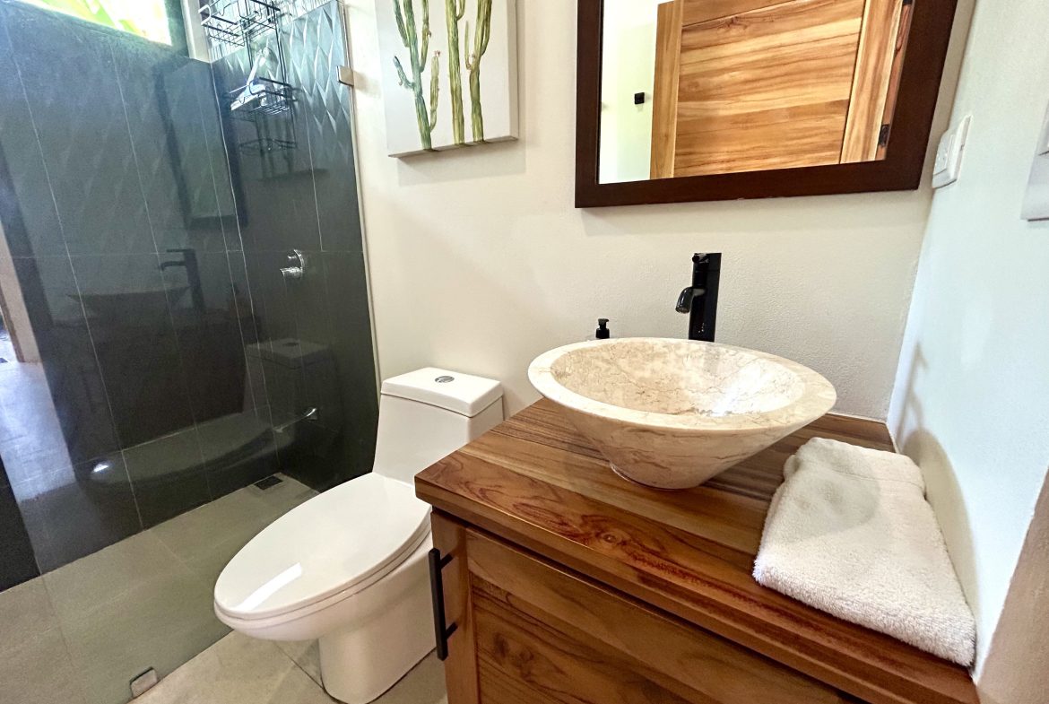 PROPERTY WITH TWO BEDROOM, NEAR TO EVERYTHING, IN UVITA – 0.095 ACRES