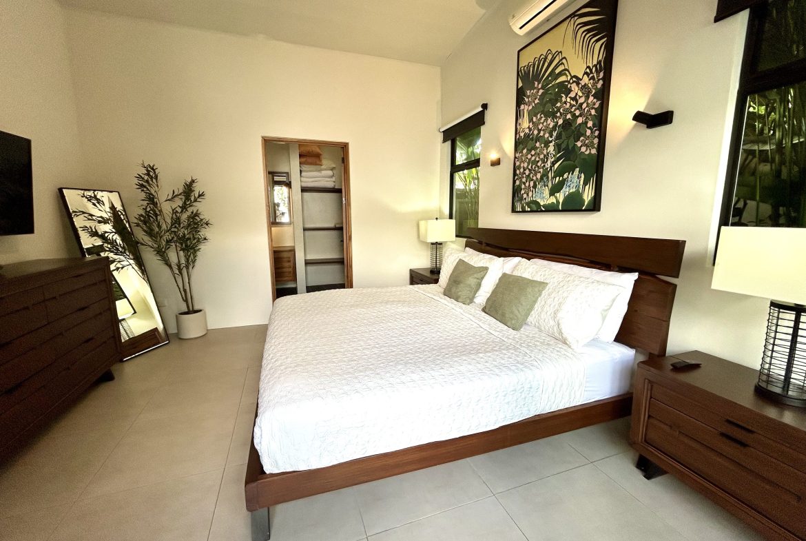 PROPERTY WITH TWO BEDROOM, NEAR TO EVERYTHING, IN UVITA – 0.095 ACRES