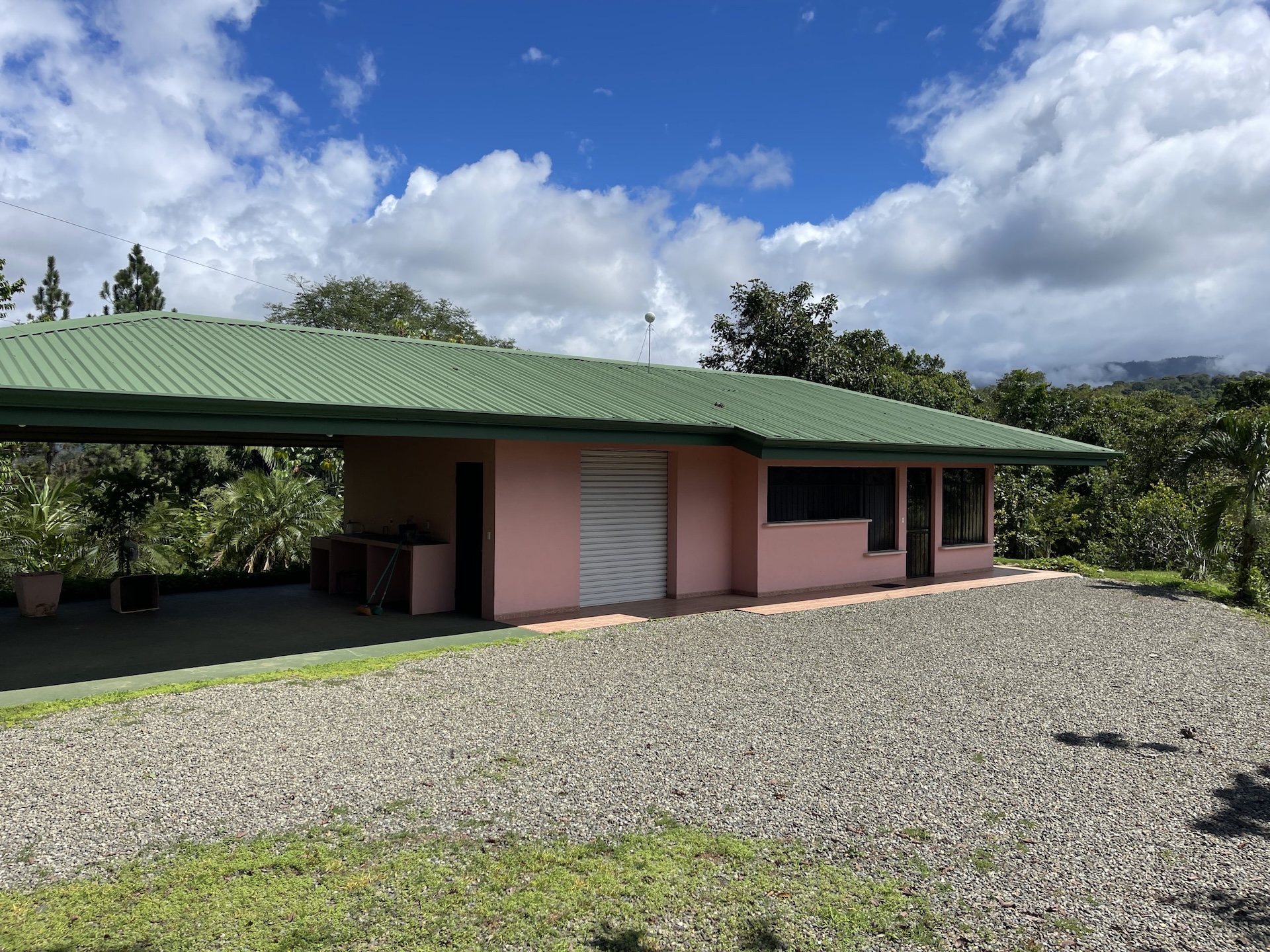MOUNTAIN PROPERTY WITH A GUEST HOUSE, IN PLATANILLO – 5.2 ACRES