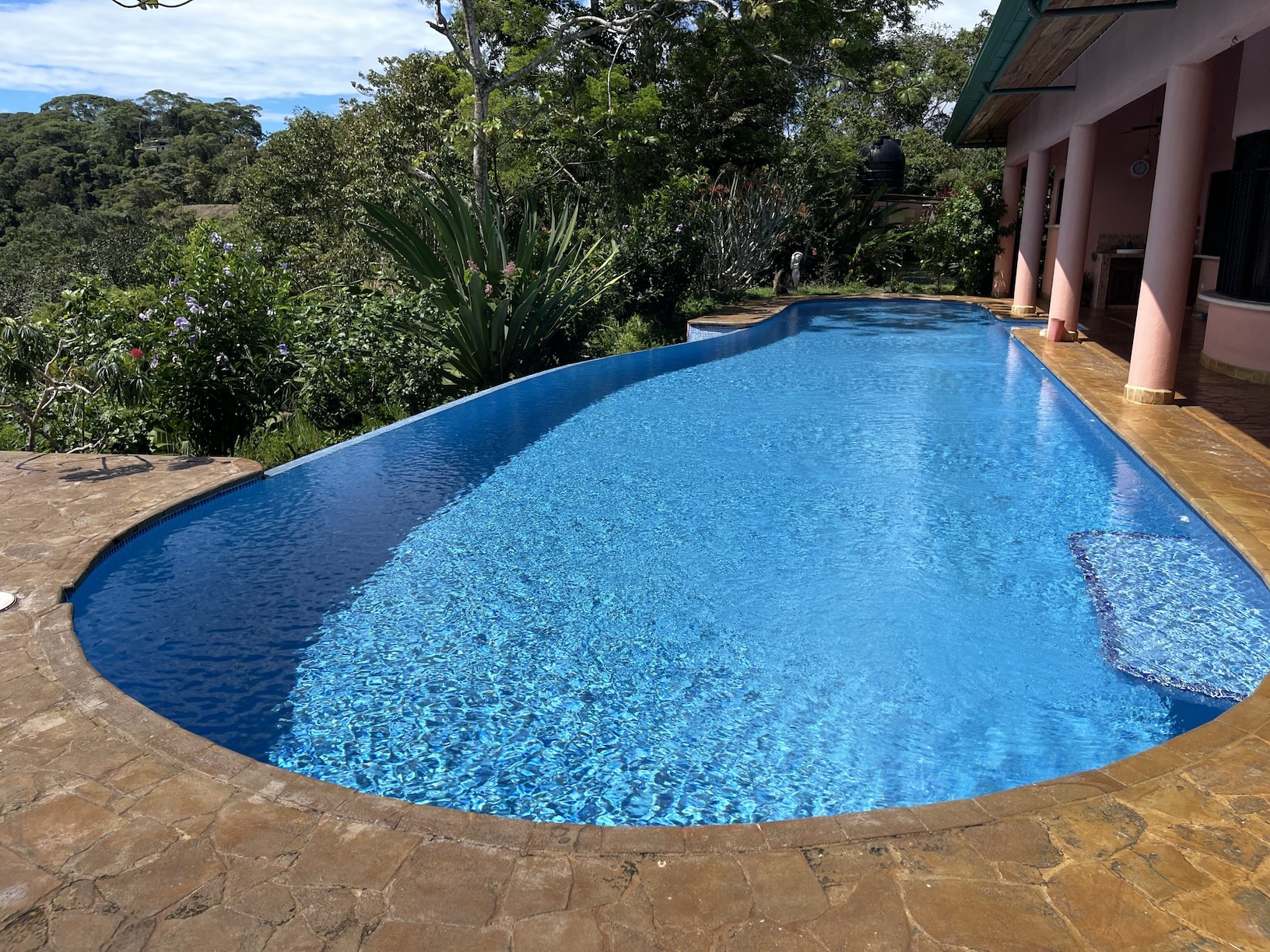MOUNTAIN PROPERTY WITH A GUEST HOUSE, IN PLATANILLO – 5.2 ACRES