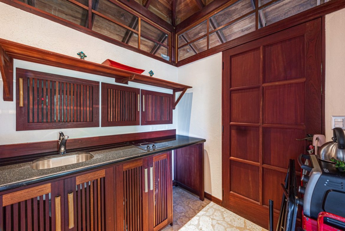 PROPERTY WITH TWO BEDROOMS IN THE MOUNTAIN, IN HATILLO – 1.37 ACRES