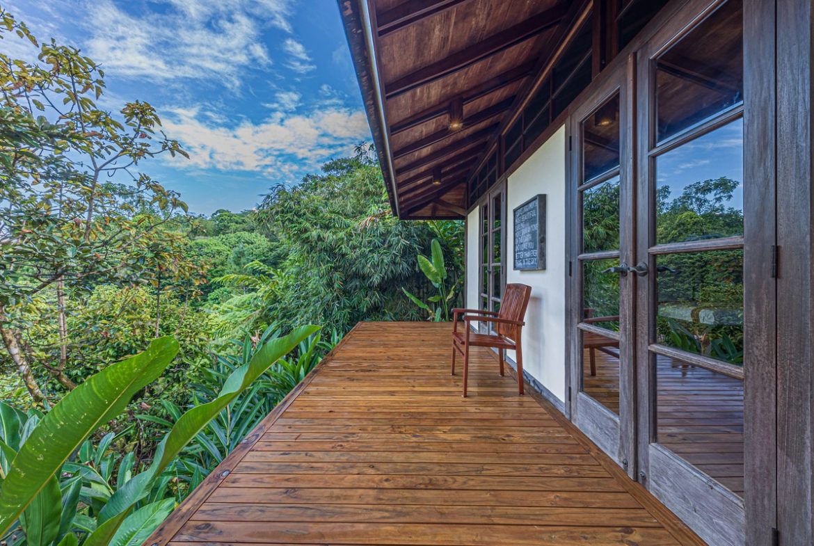 PROPERTY WITH TWO BEDROOMS IN THE MOUNTAIN, IN HATILLO – 1.37 ACRES