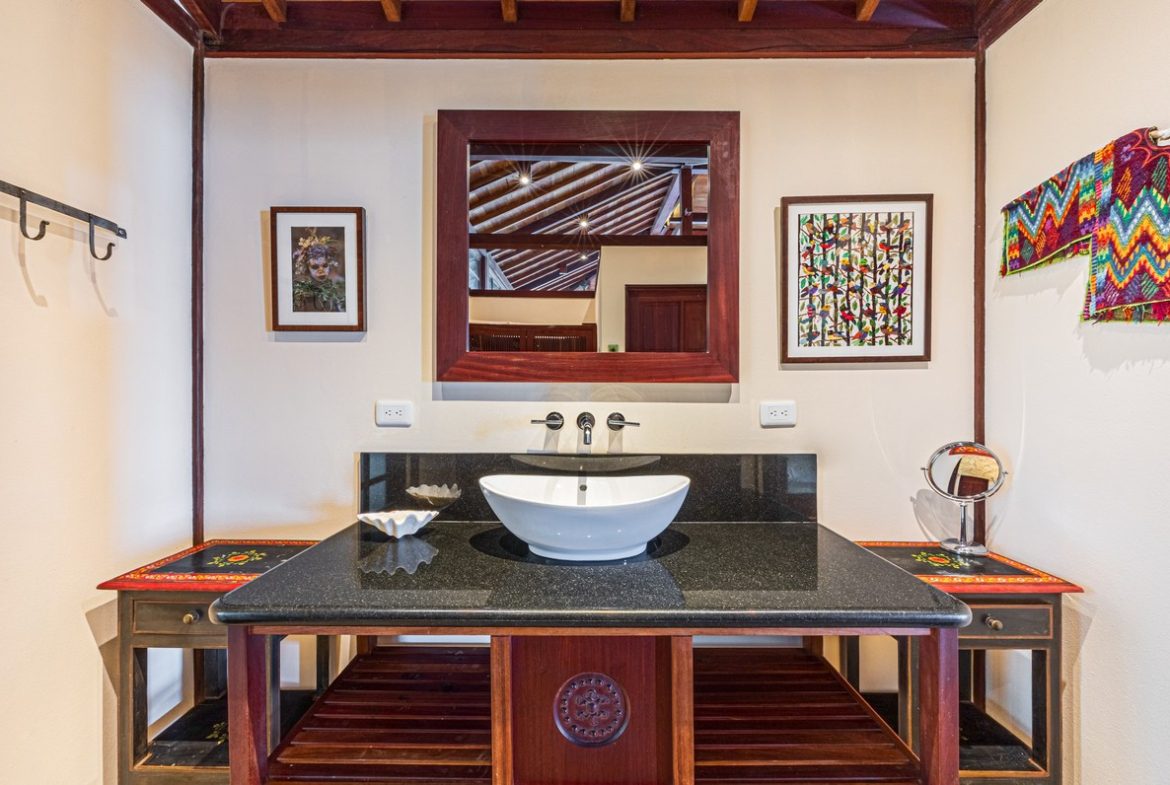 PROPERTY WITH TWO BEDROOMS IN THE MOUNTAIN, IN HATILLO – 1.37 ACRES