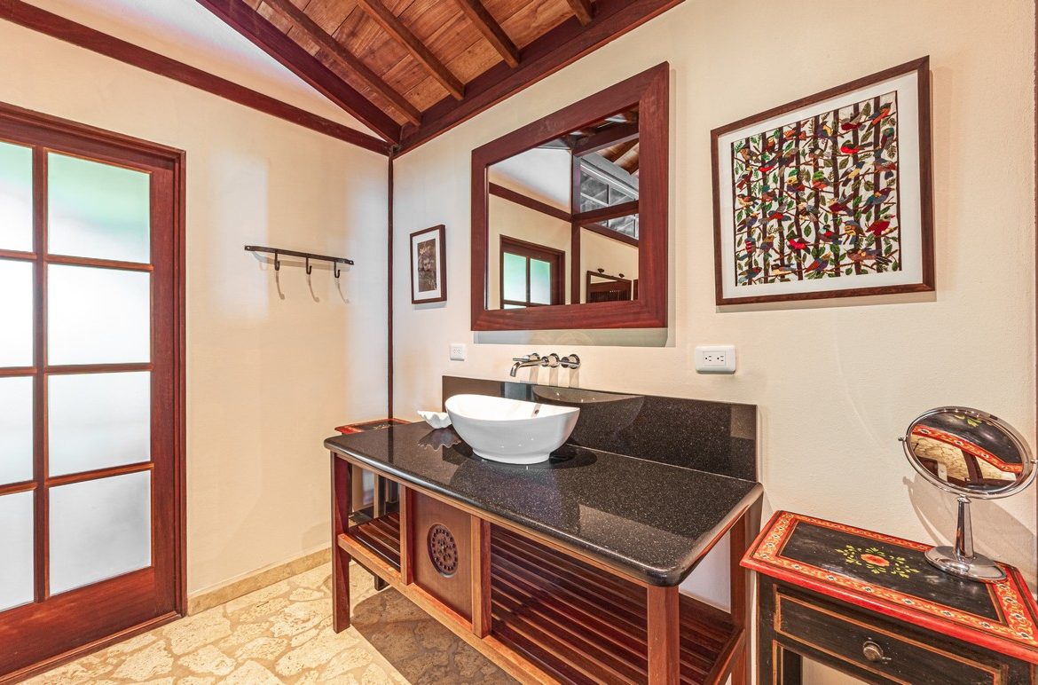 PROPERTY WITH TWO BEDROOMS IN THE MOUNTAIN, IN HATILLO – 1.37 ACRES