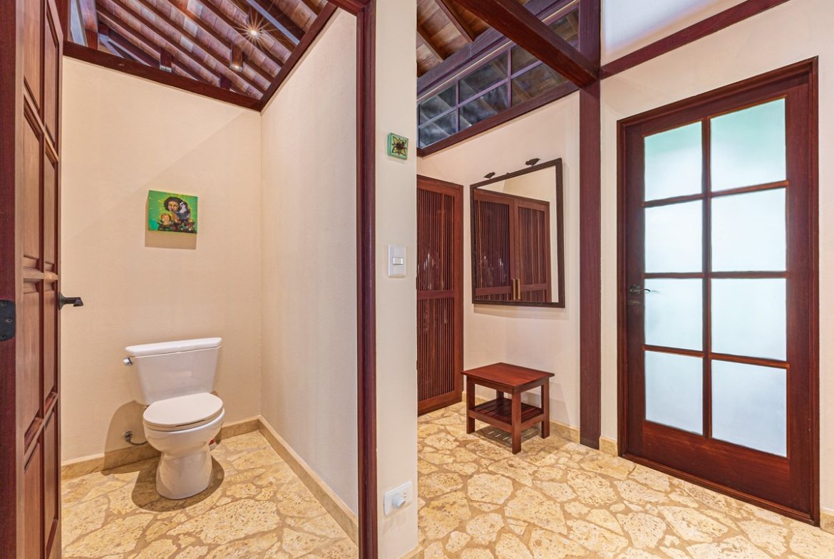 PROPERTY WITH TWO BEDROOMS IN THE MOUNTAIN, IN HATILLO – 1.37 ACRES