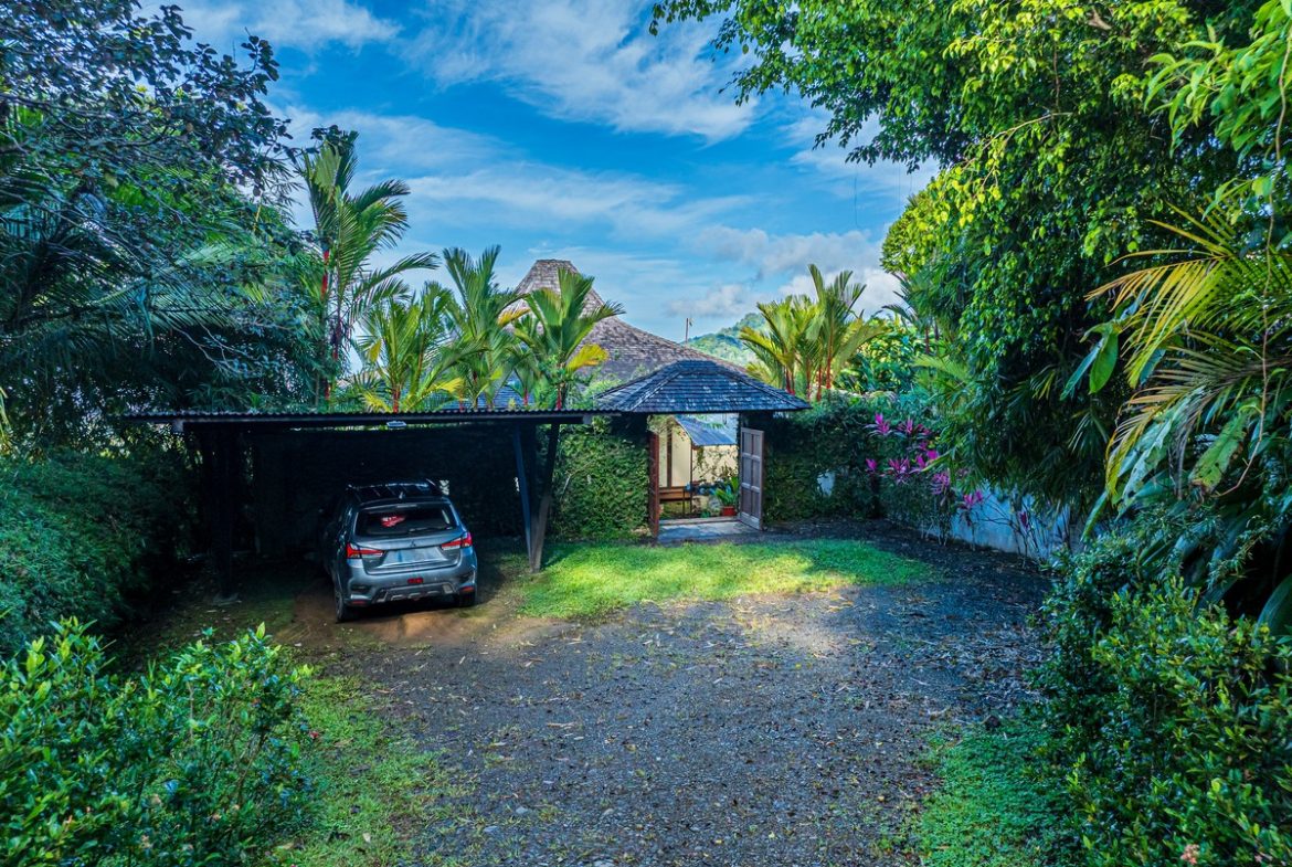 PROPERTY WITH TWO BEDROOMS IN THE MOUNTAIN, IN HATILLO – 1.37 ACRES