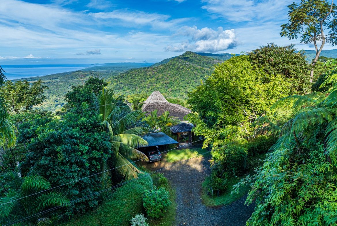 PROPERTY WITH TWO BEDROOMS IN THE MOUNTAIN, IN HATILLO – 1.37 ACRES
