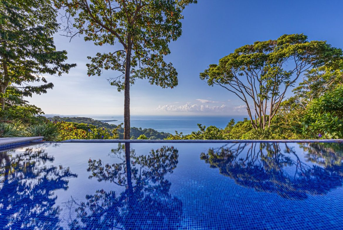 PROPERTY WITH TWO BEDROOM IN A GATED COMMUNITY, IN ESCALERAS COSTA VERDE – 2 ACRES