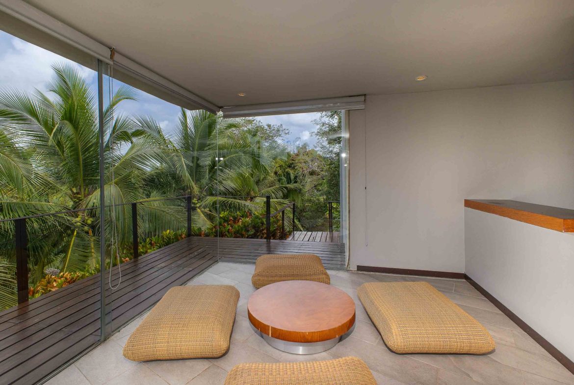 5 BEDROOM PLUS GUEST HOUSE IN BEJUCO NEAR PARRITA – 2.97 ACRES