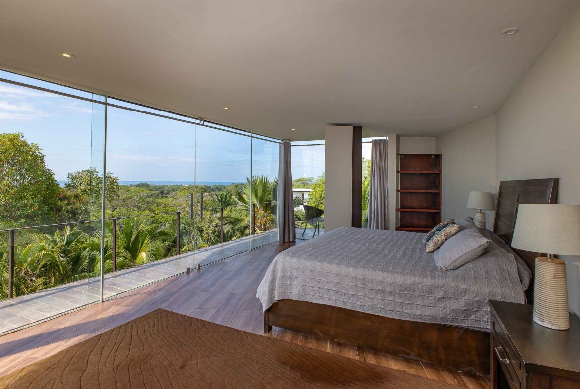 5 BEDROOM PLUS GUEST HOUSE IN BEJUCO NEAR PARRITA – 2.97 ACRES