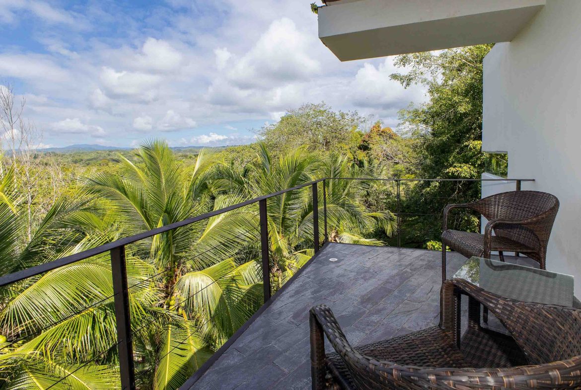 5 BEDROOM PLUS GUEST HOUSE IN BEJUCO NEAR PARRITA – 2.97 ACRES