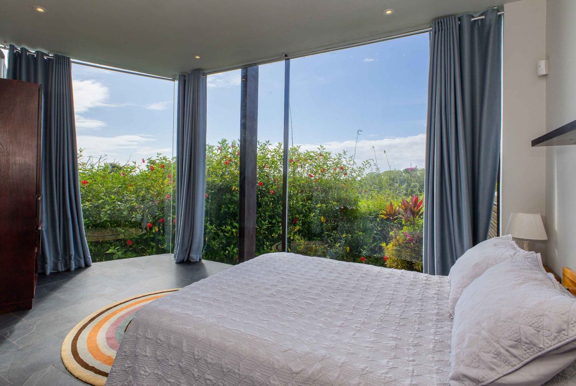 5 BEDROOM PLUS GUEST HOUSE IN BEJUCO NEAR PARRITA – 2.97 ACRES