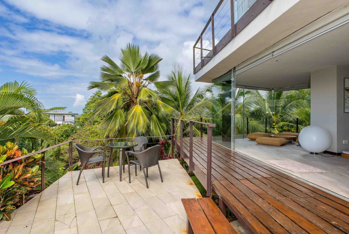 5 BEDROOM PLUS GUEST HOUSE IN BEJUCO NEAR PARRITA – 2.97 ACRES