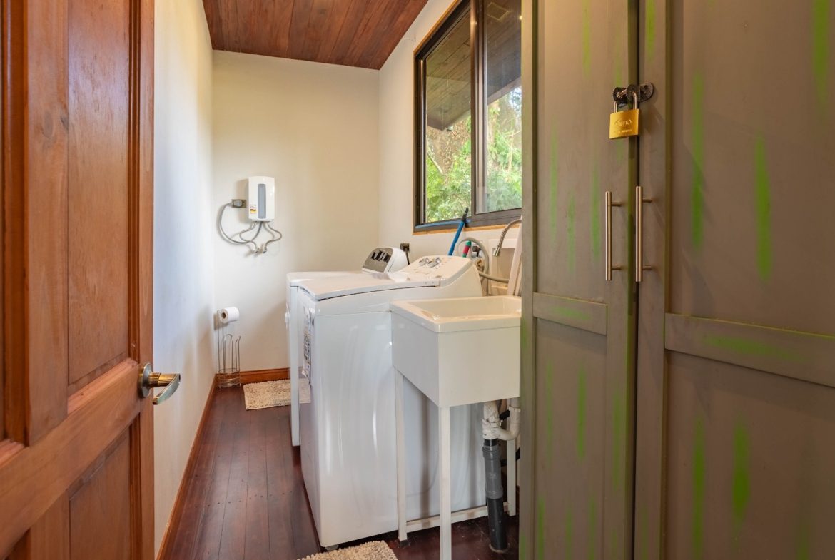 CASA JARDIN PROPERTY WITH TWO BEDROOMS, IN BAHIA BALLENA – 0.12 ACRES