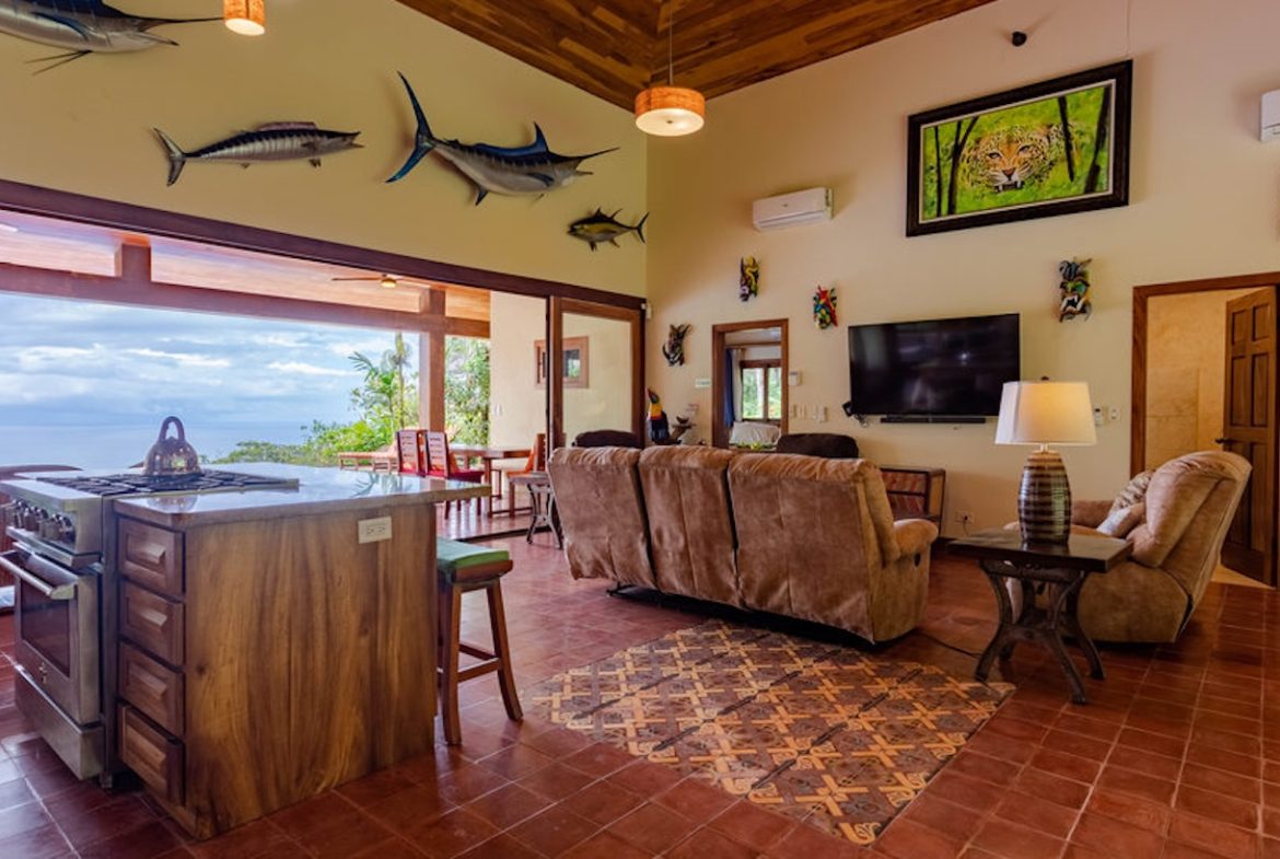 JUNGLE PROPERTY WITH FIVE BEDROOM AND OCEAN VIEWS, IN ESCALERAS – 0.84 ACRES, Uvita, Costa Rica — photo 8