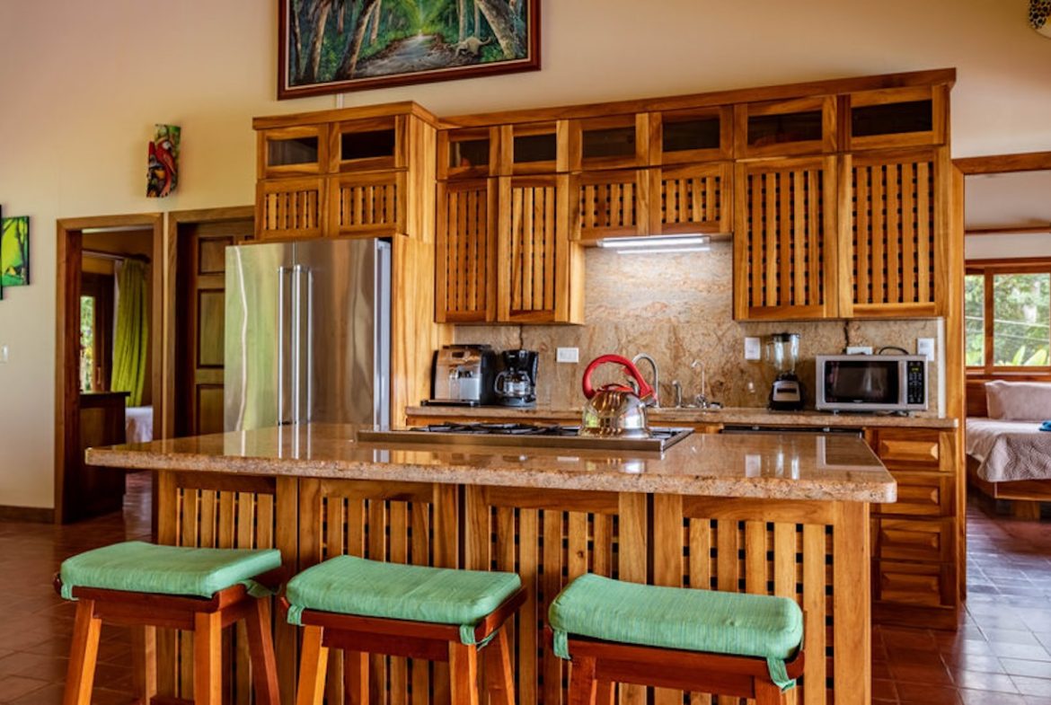JUNGLE PROPERTY WITH FIVE BEDROOM AND OCEAN VIEWS, IN ESCALERAS – 0.84 ACRES