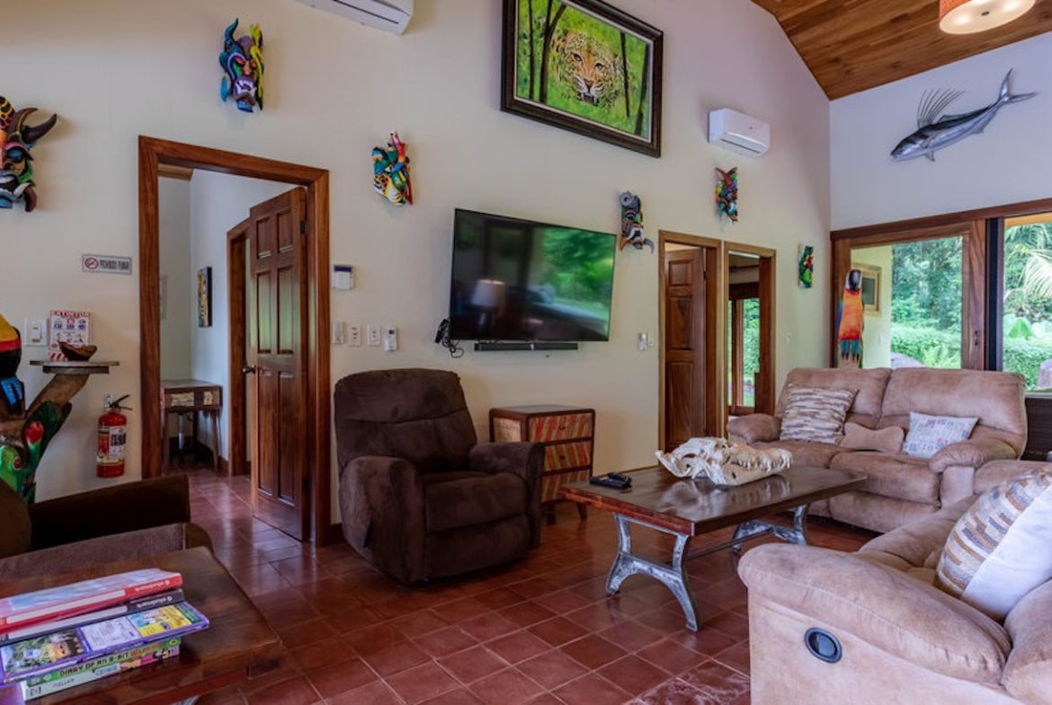 JUNGLE PROPERTY WITH FIVE BEDROOM AND OCEAN VIEWS, IN ESCALERAS – 0.84 ACRES, Uvita, Costa Rica — photo 7