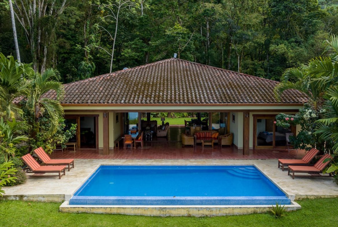 JUNGLE PROPERTY WITH FIVE BEDROOM AND OCEAN VIEWS, IN ESCALERAS – 0.84 ACRES, Uvita, Costa Rica — photo 2