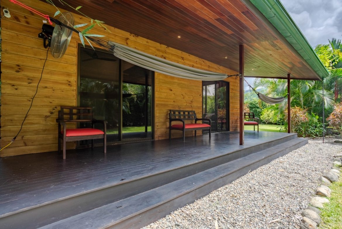 CASA JARDIN PROPERTY WITH TWO BEDROOMS, IN BAHIA BALLENA – 0.12 ACRES
